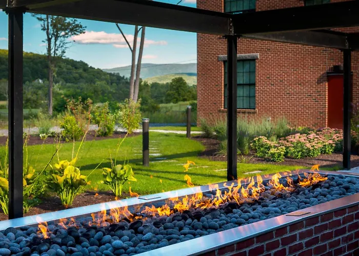 Fairfield Inn & Suites By Marriott Williamstown