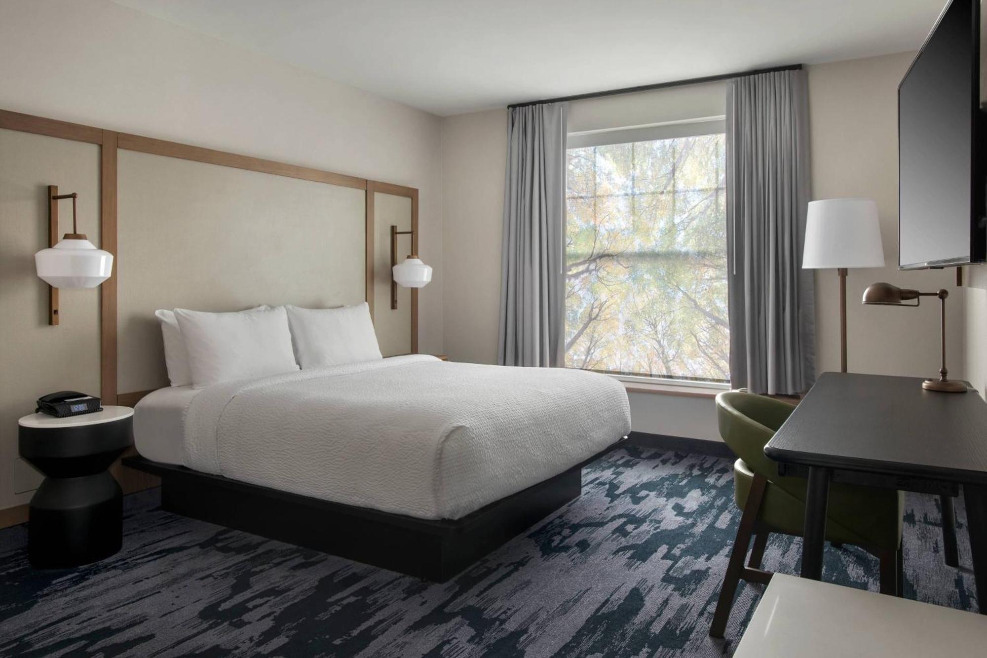 Fairfield & By Marriott Hotel